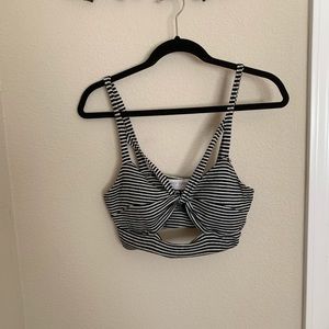 B&W striped crop top